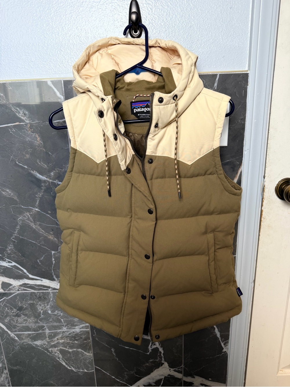 Patagonia hooded bivy down vest - Picture 2 of 9
